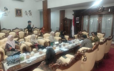 Silaturrahmi ke Bapak Walikota Magelang bersama Dr. Tara Sigh Bam, (Director – Tobacco Control Asia Pacific, Vital Strategies, Singapore Office)